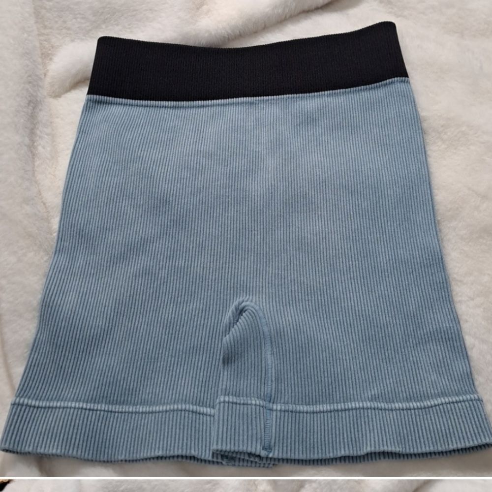 New Zenana Ribbed Shorts Excellent quality - Picture 5 of 7